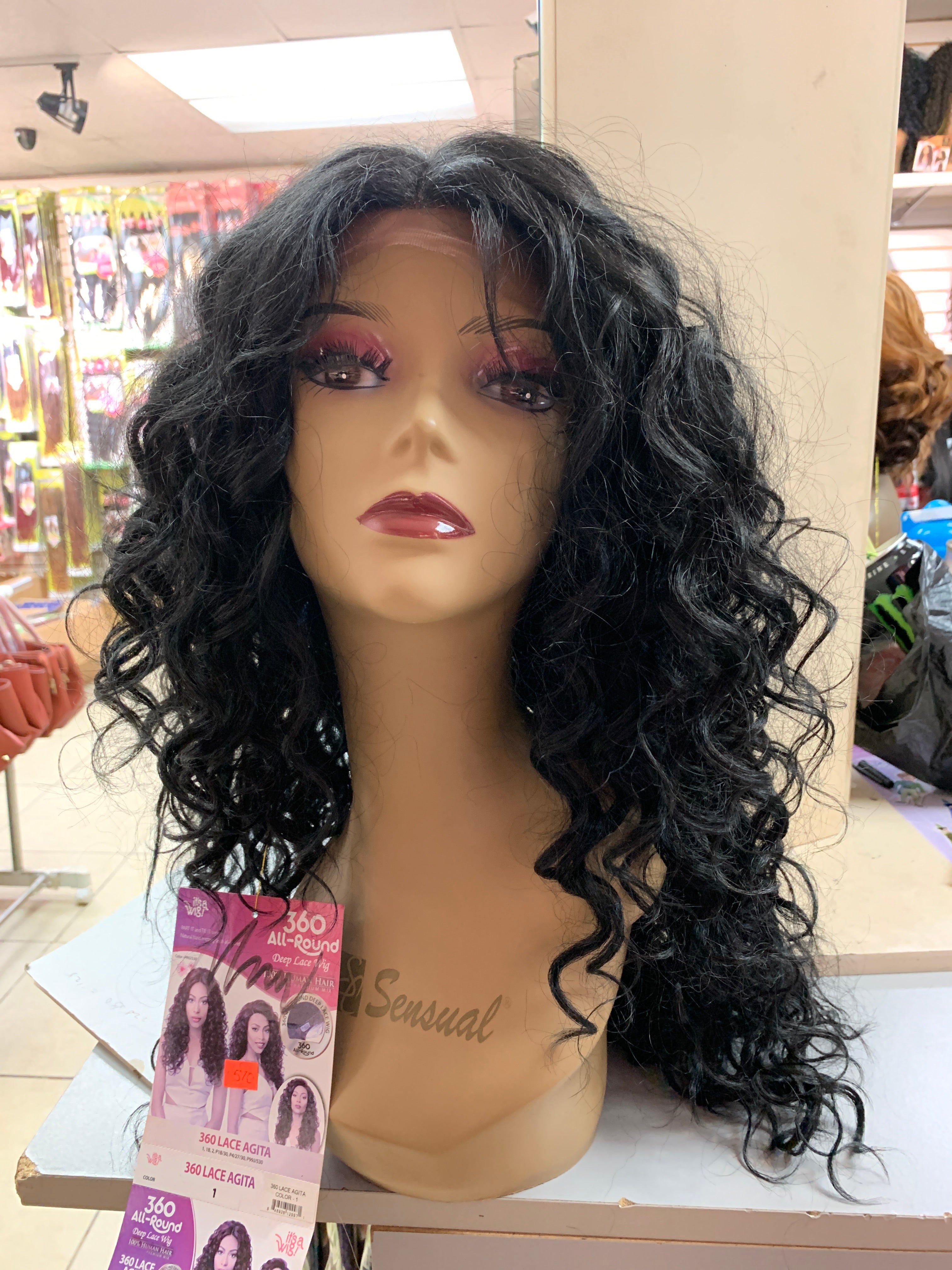 It’s a wig 360 lace Agita