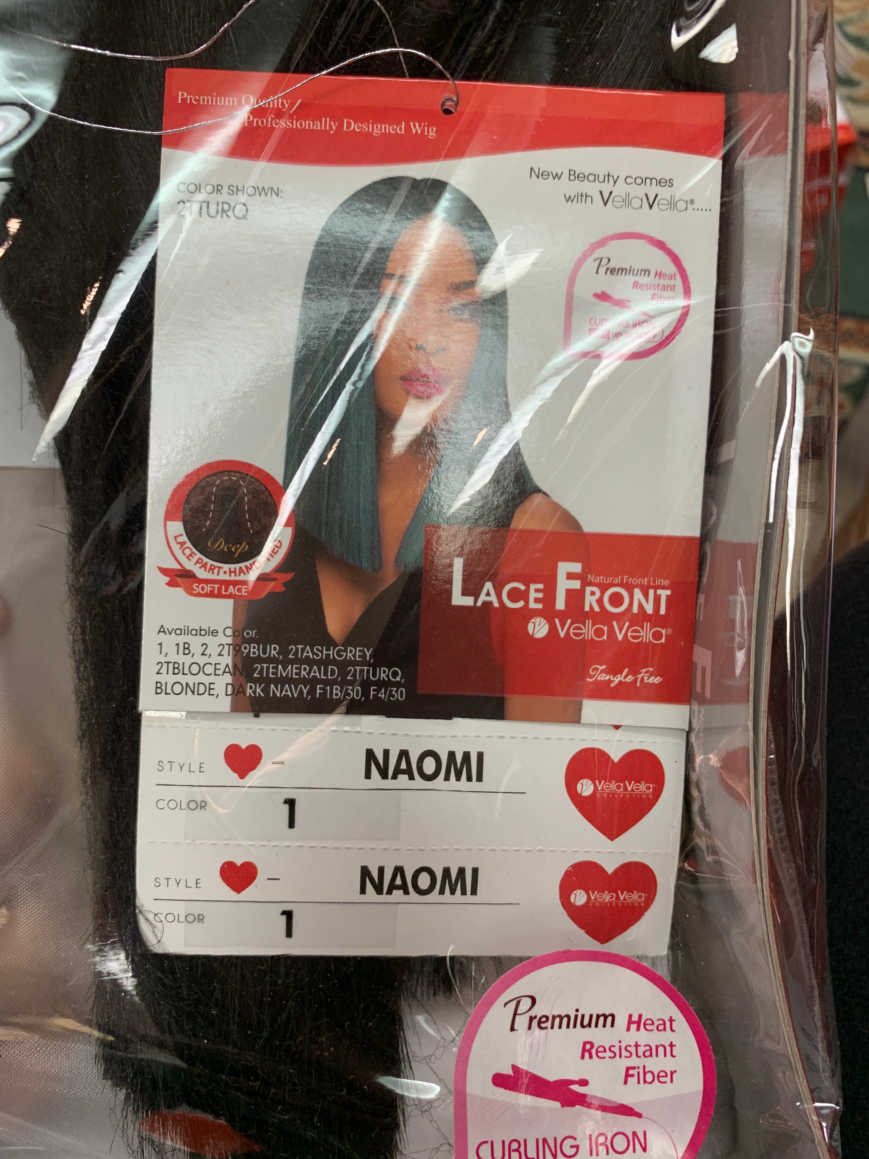 Sensual lace front Naomi