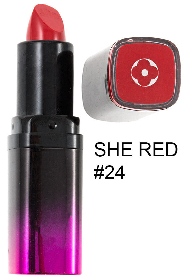 She make up lipstick