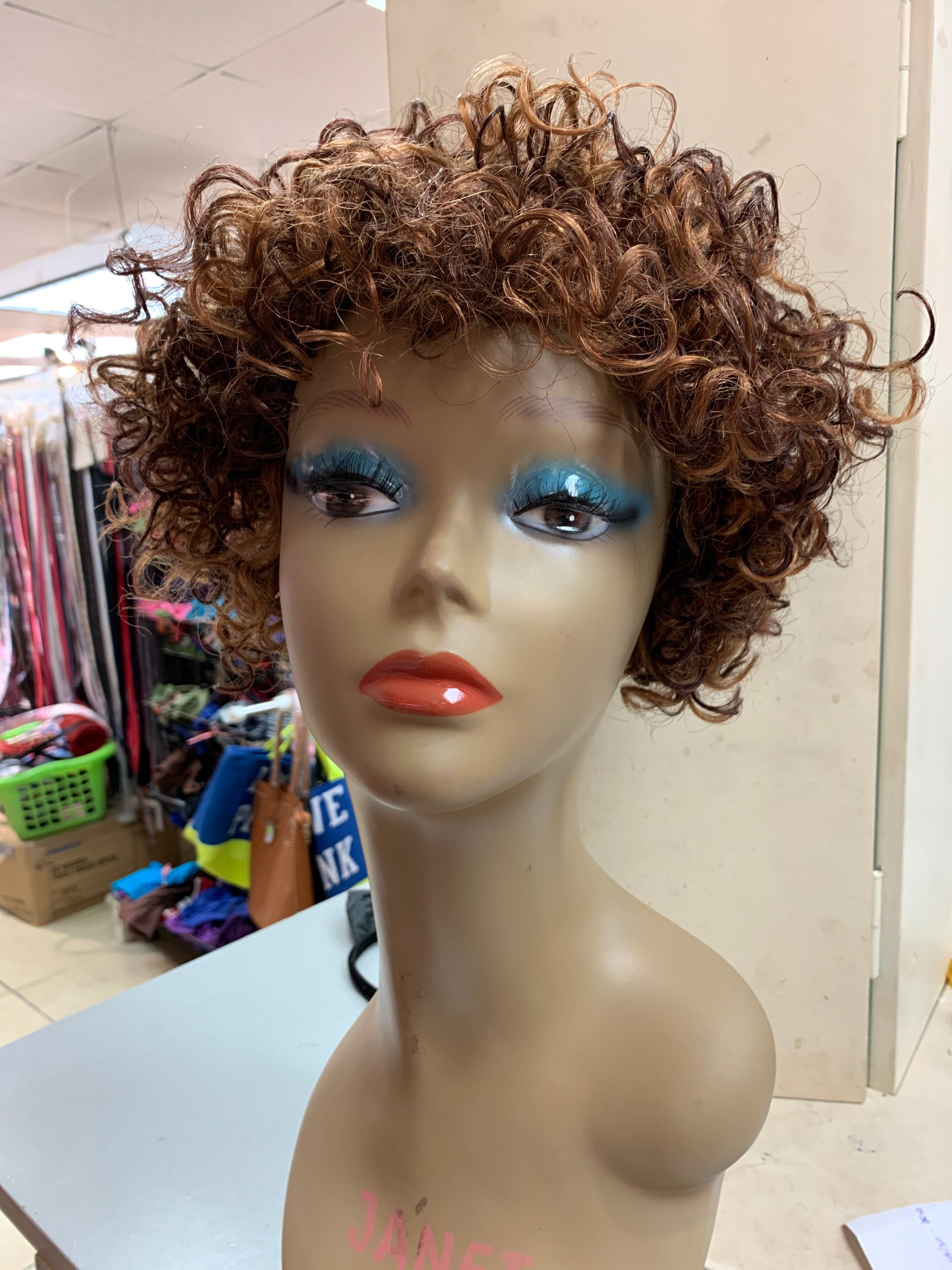 It’s a wig Ann
